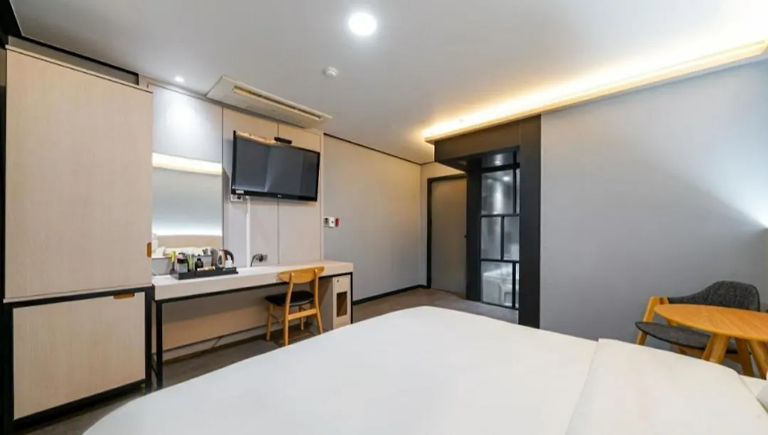 **  Hotel The May بوسان كوريا الجنوبية