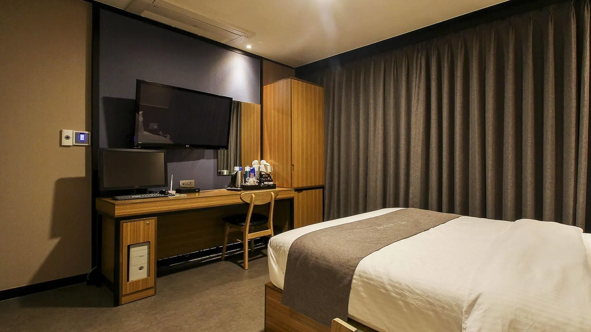 Hotel The May بوسان