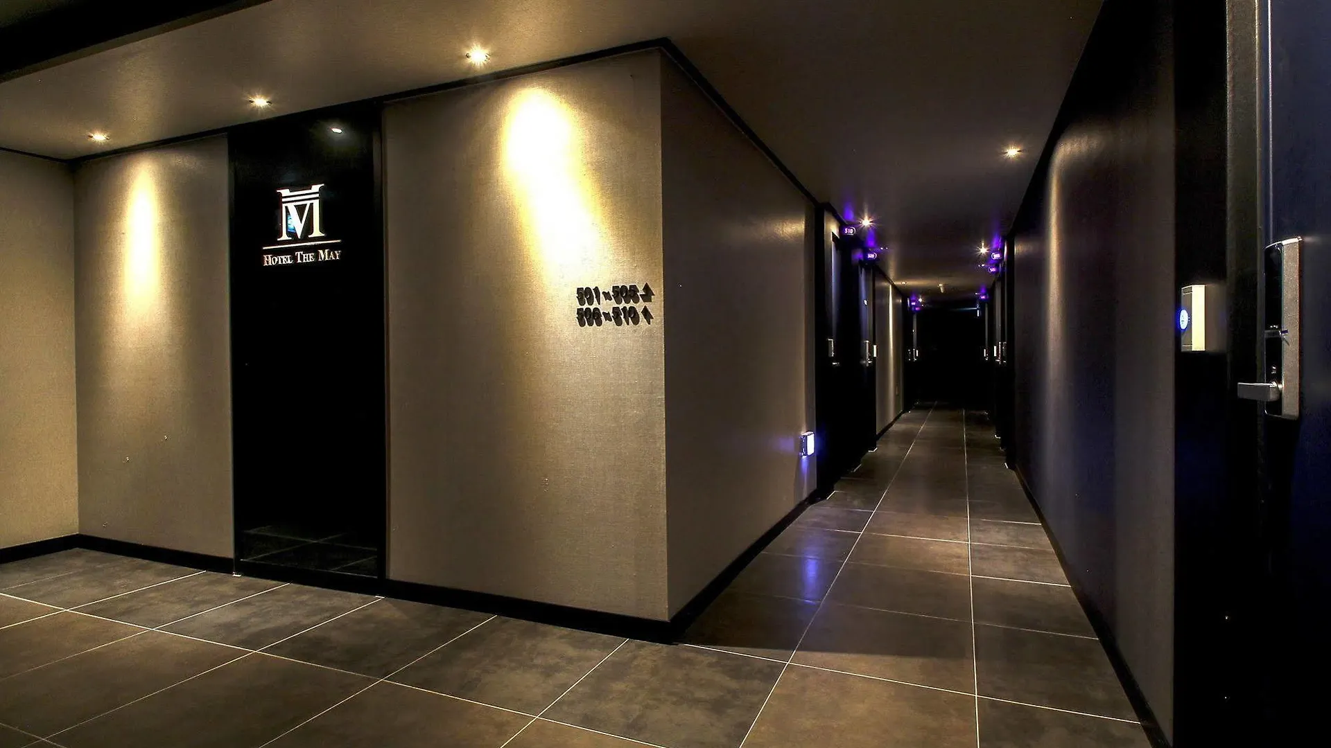 Hotel The May بوسان 2*,